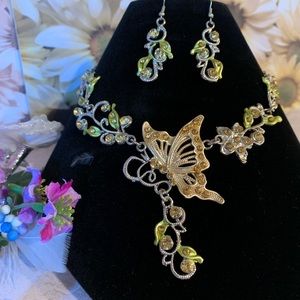 Charming Butterfly Necklace and Earrings